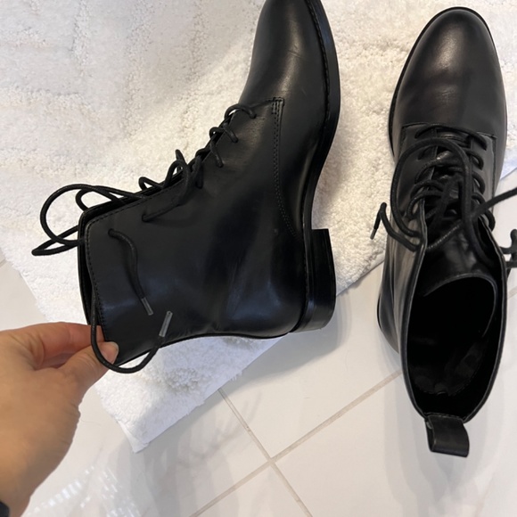 Women leather boots size 8 1/2 - Picture 4 of 5